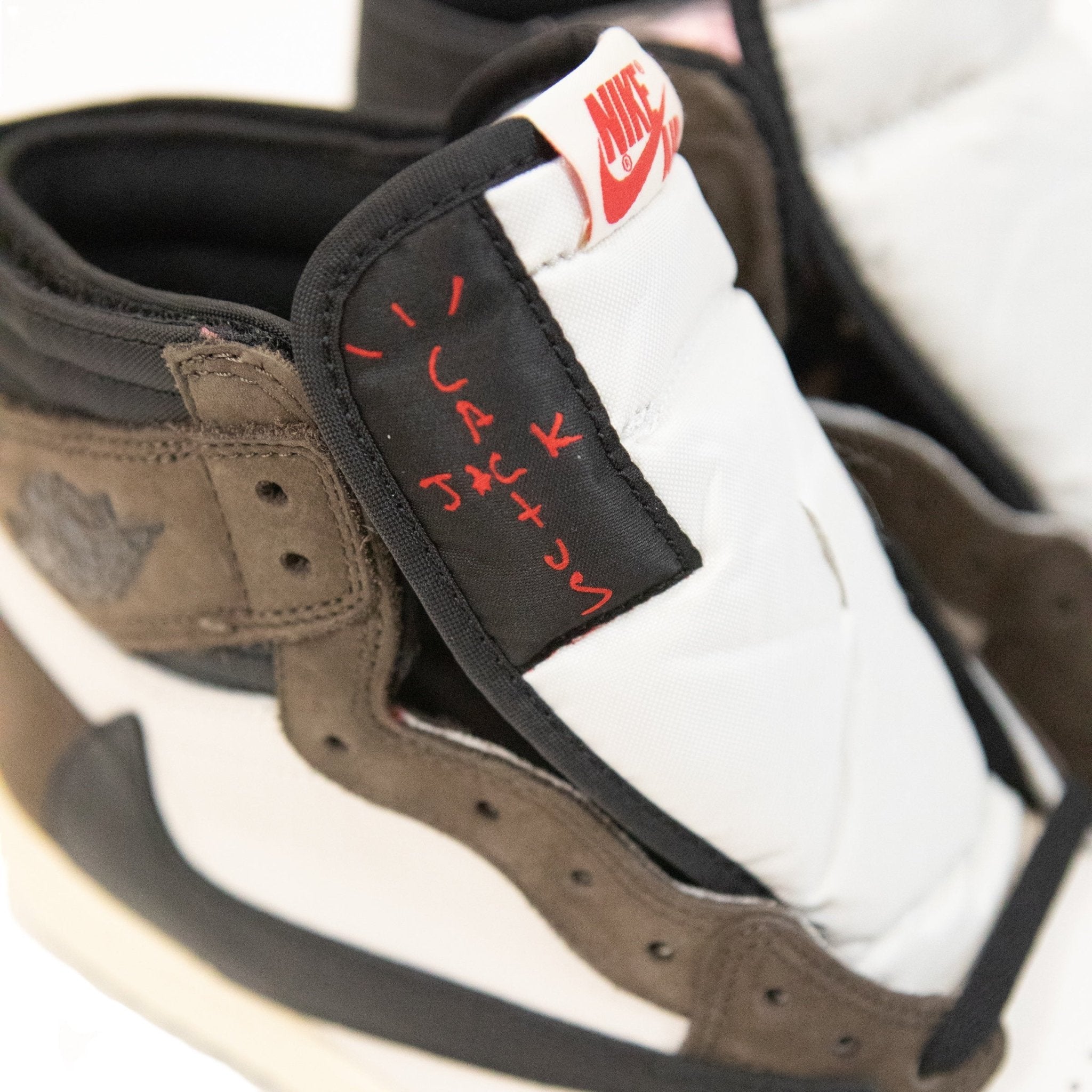 Travis Scott x Jordan 1 Retro High - supergl0rious